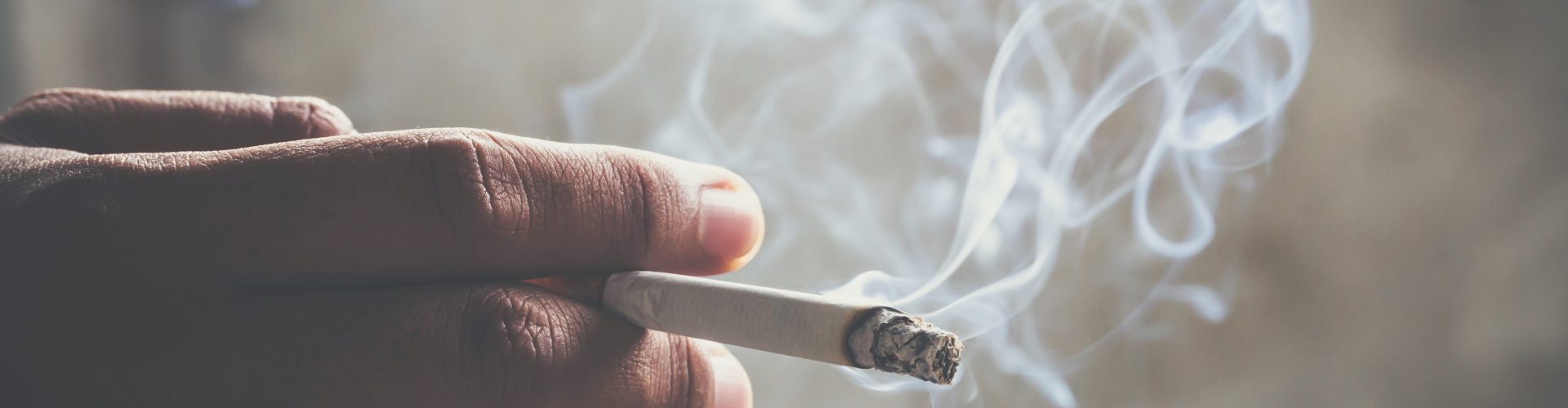 How does smoking tobacco damage fertility?