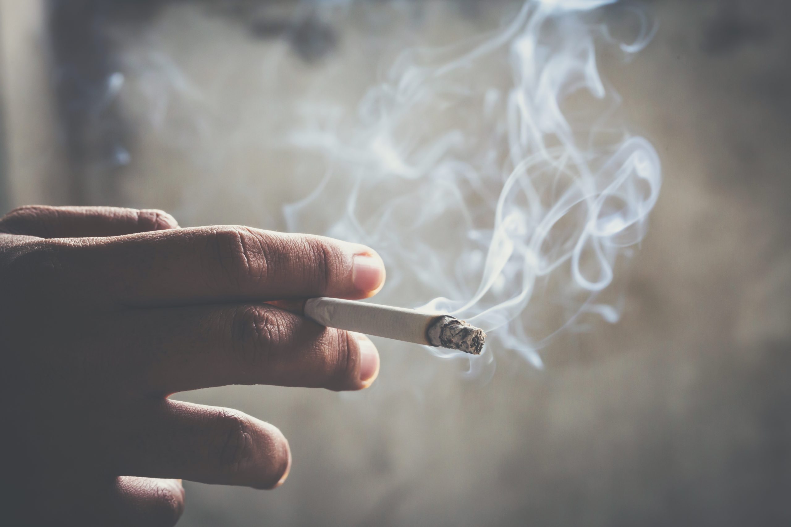 How does smoking tobacco damage fertility?